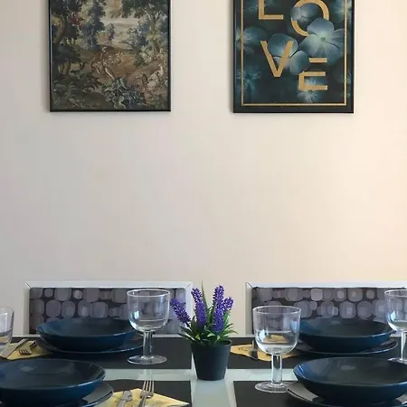 Beautiful With Swimming Pool And Apartment Alicante