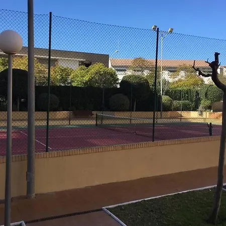 Beautiful With Swimming Pool And Apartamento