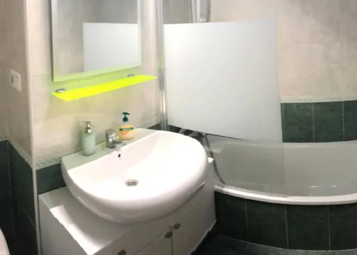 Beautiful With Swimming Pool And *